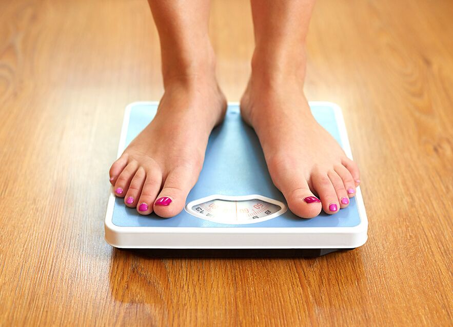 The numbers on the scale will make you happy if you follow the rules of a healthy diet. 